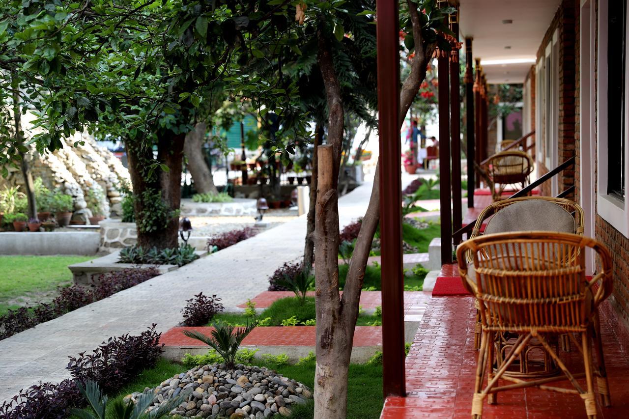 Nepal Cottage Resort Катманду Екстер'єр фото