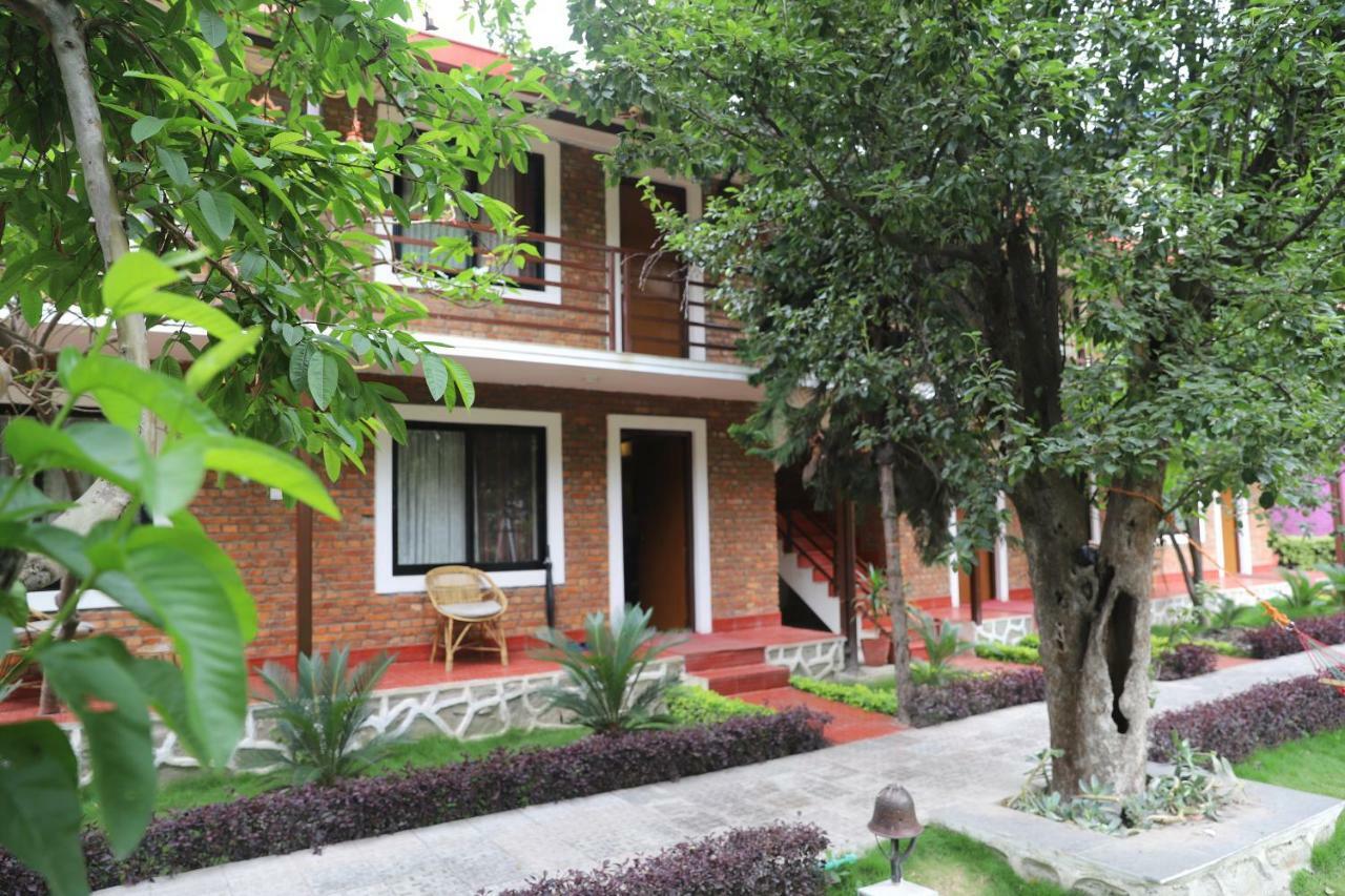 Nepal Cottage Resort Катманду Екстер'єр фото